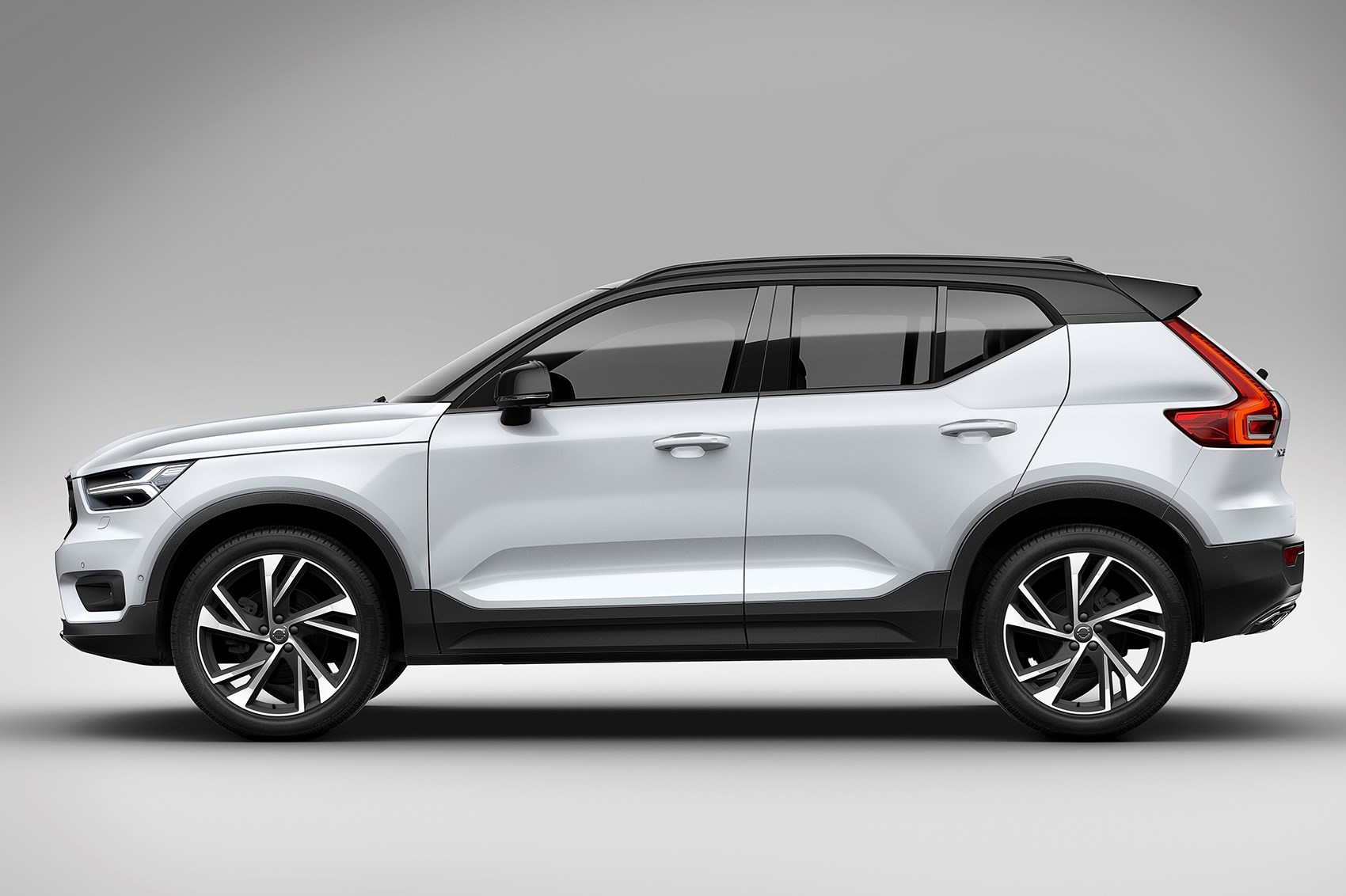 Volvo XC 40, una formula innovativa per mettersi al volante